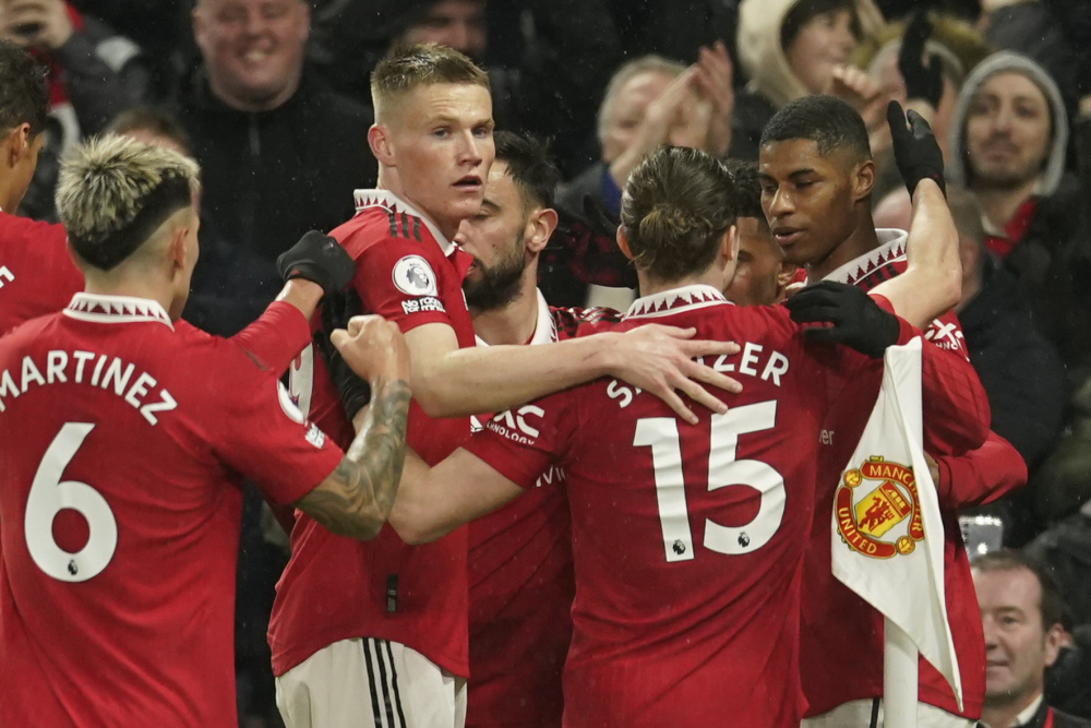 他的出现立 他的出现立